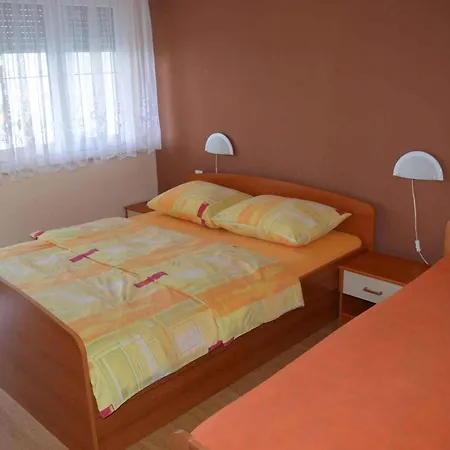 In 41880 Jadranovo