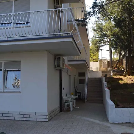 Appartamento In 41880 Jadranovo